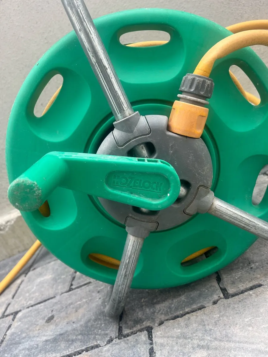 Hozelock Garden Hose on reel. 25 meters long. €25 - Image 2