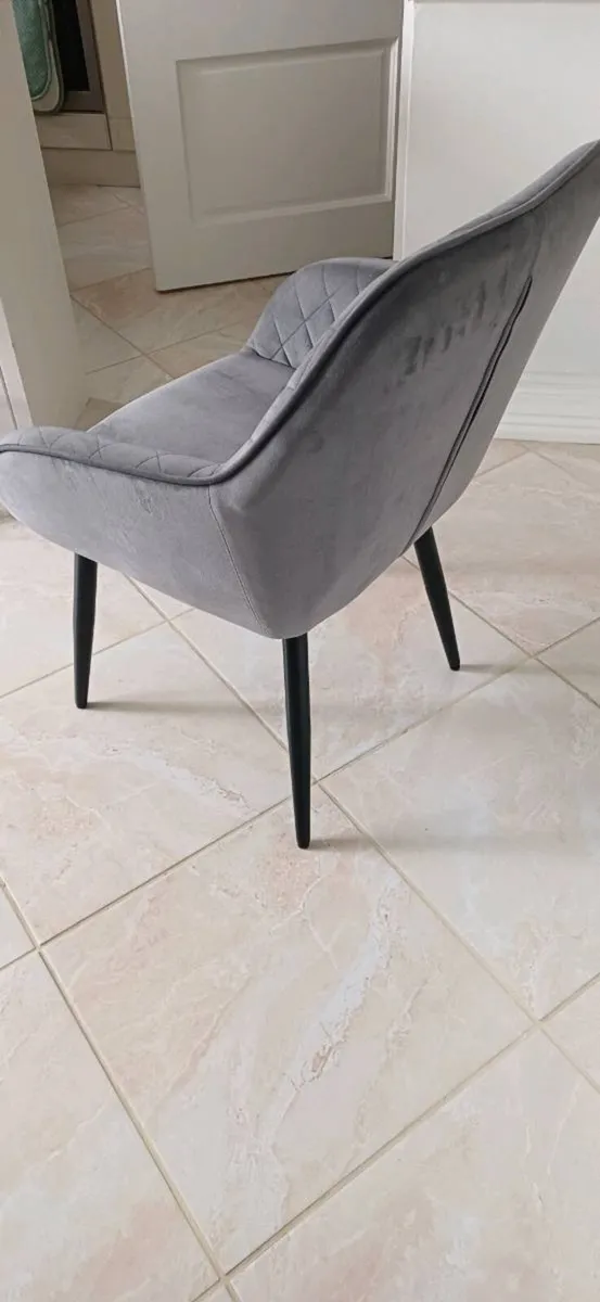 Kitchen chairs - Image 1