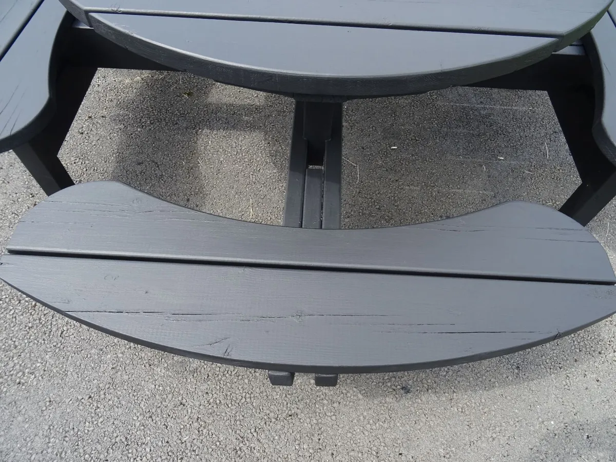 8 seater in mint condition - Image 3