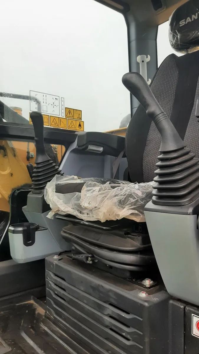 SANY DIGGER - Image 2
