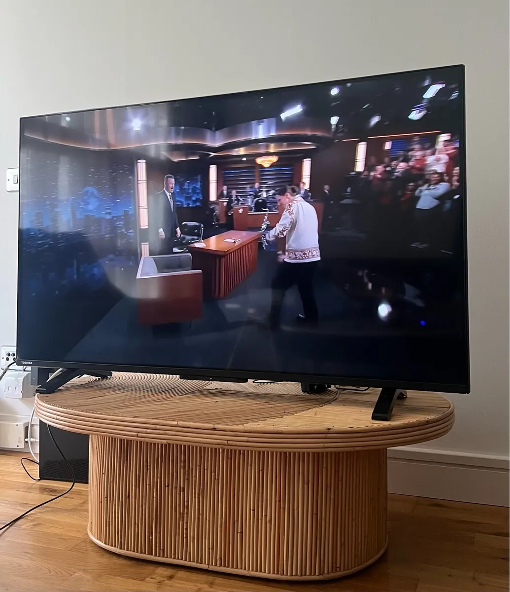Toshiba 50IN VIDAA SMART TV - Image 2