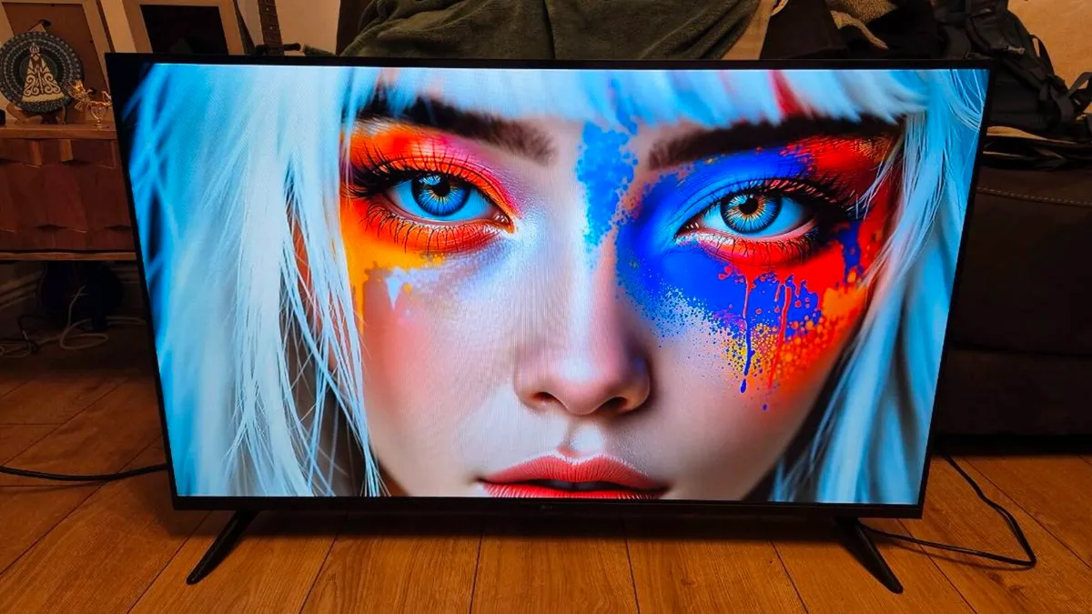 LG 43" Smart TV less than a year old - Image 2