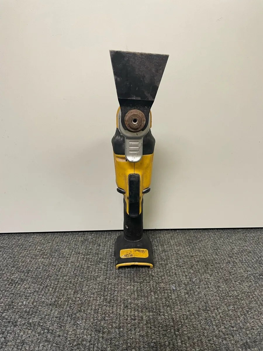 De Walt Brushless MultiTool DCS355 Baretool - Image 1