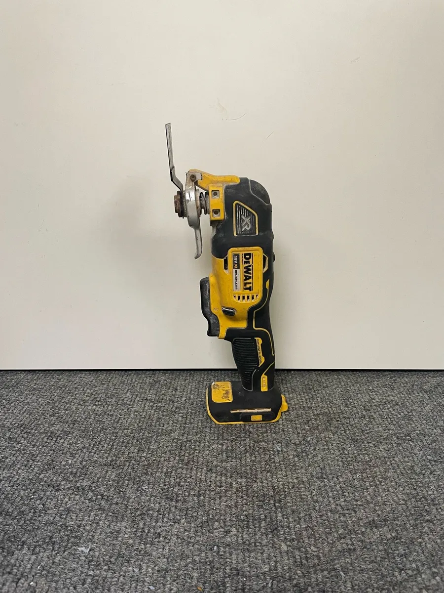 De Walt Brushless MultiTool DCS355 Baretool - Image 2