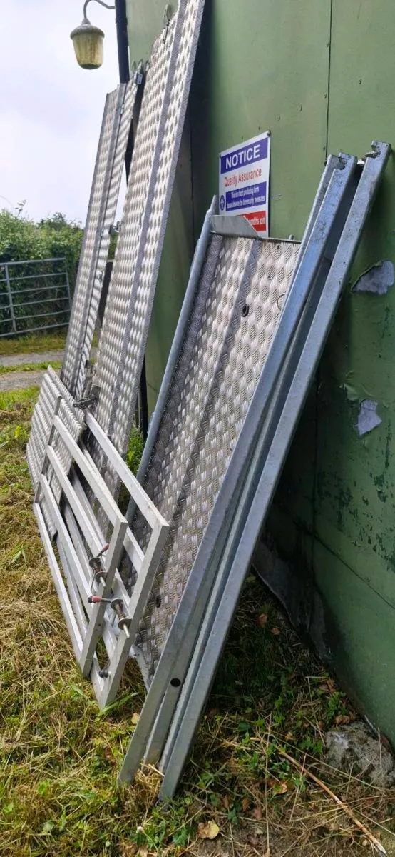 Nugent 12x6 Sheep Decks - Image 2