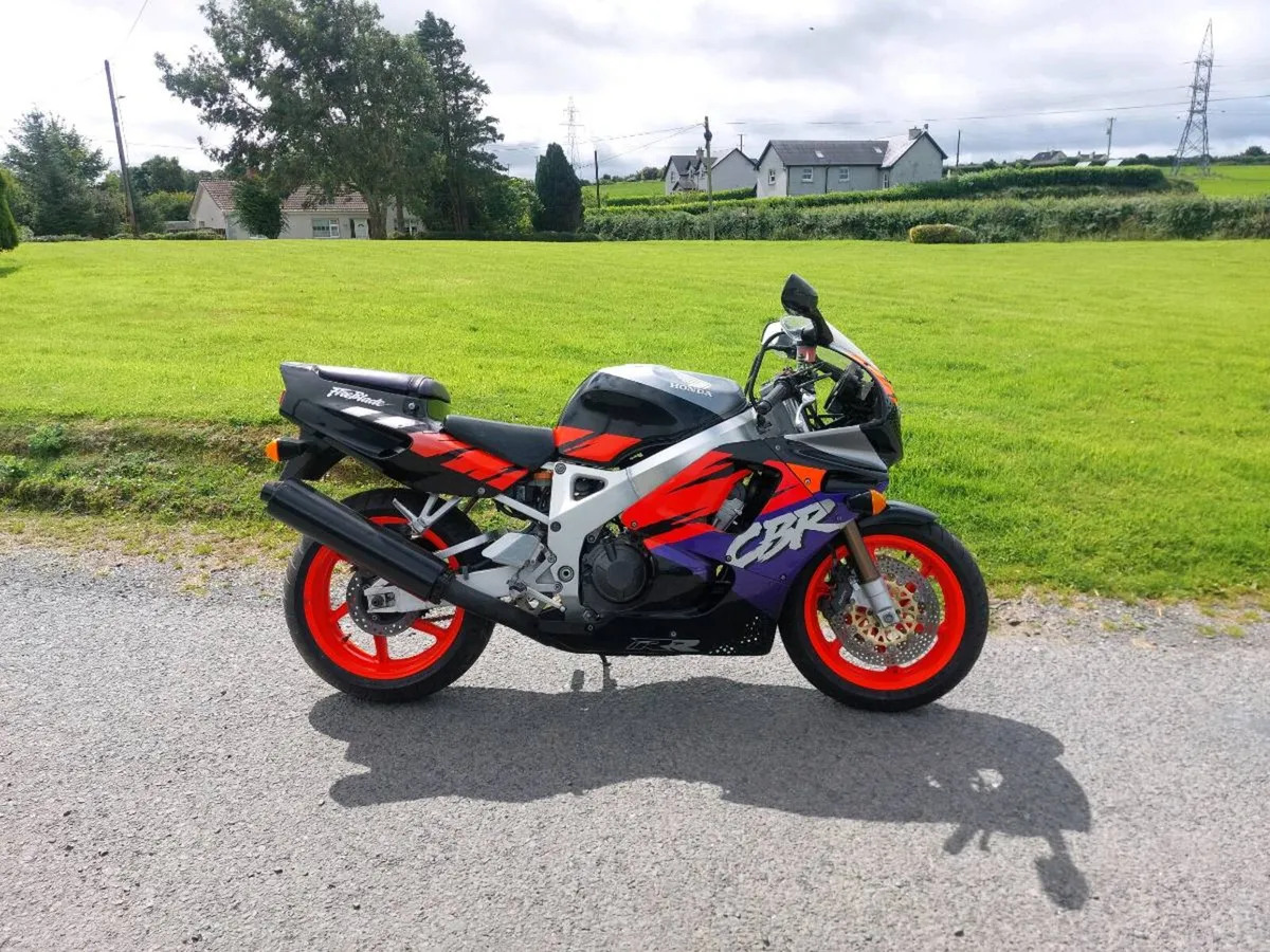 First edition honda fireblade - Image 3