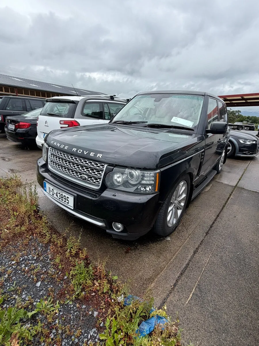 11 Range Rover 4.4 TDV8 Auto Crew Cab Vogue SE - Image 2