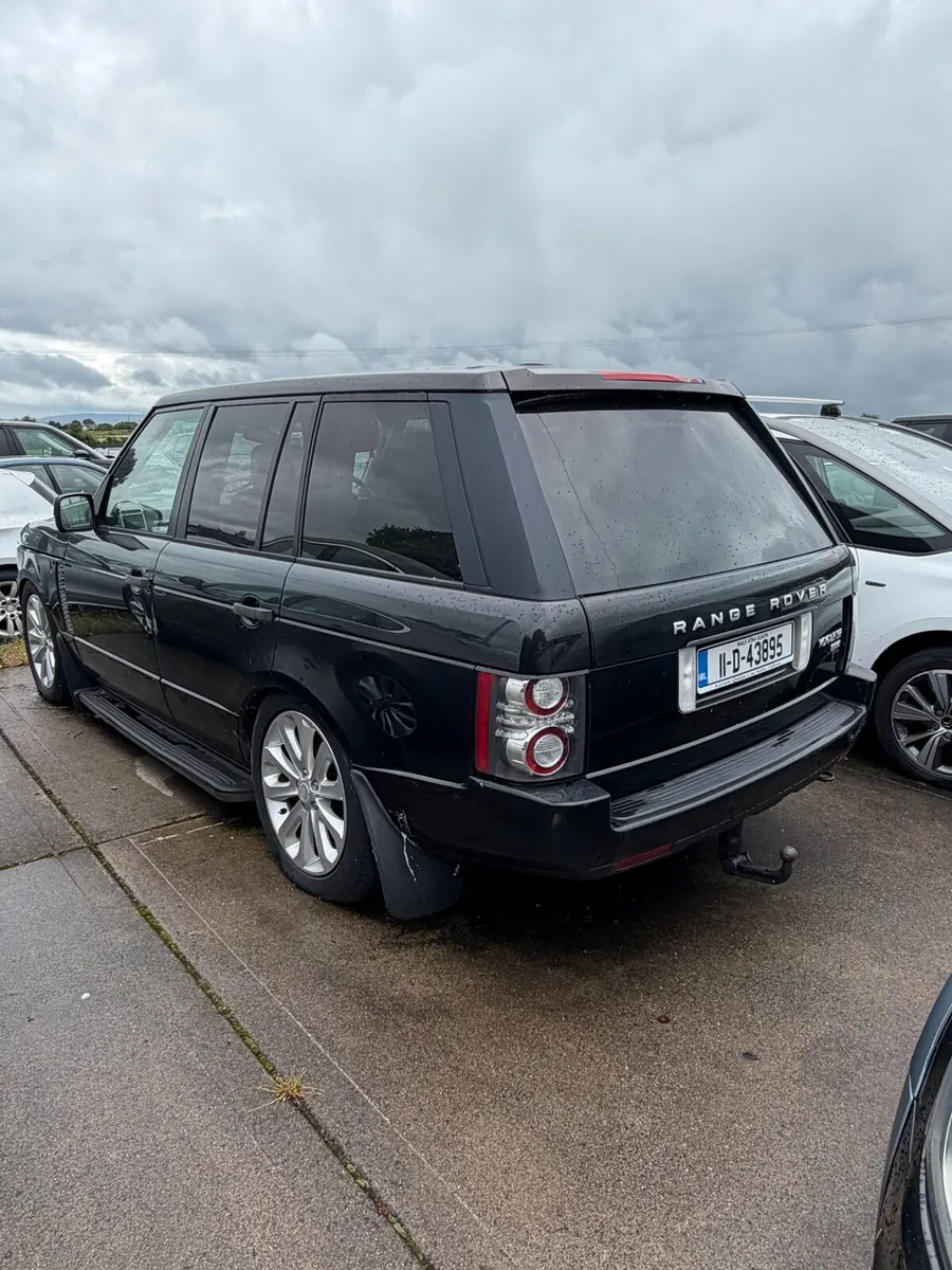11 Range Rover 4.4 TDV8 Auto Crew Cab Vogue SE - Image 3