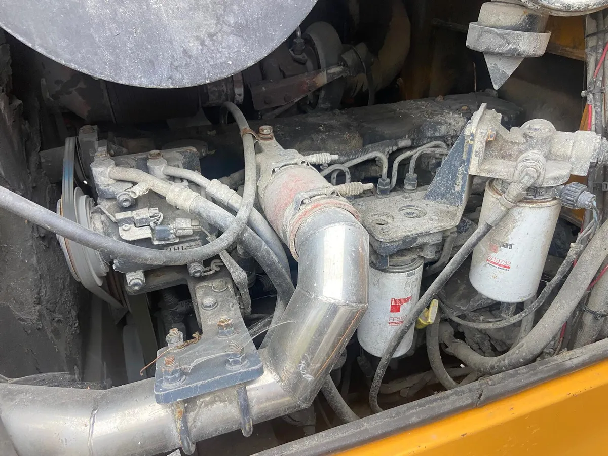 Hyundai 770-7 Loading Shovel - Image 3