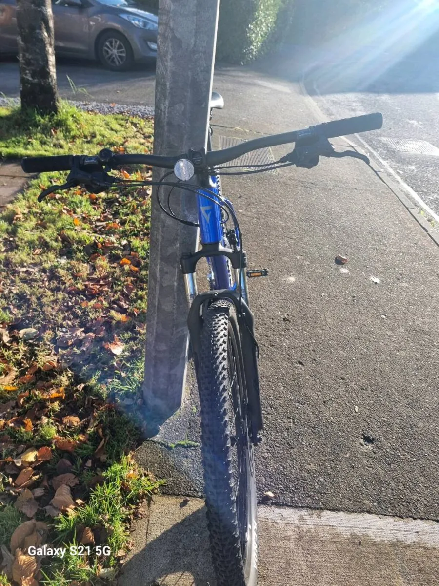 Giant Mountain Bike - Image 2