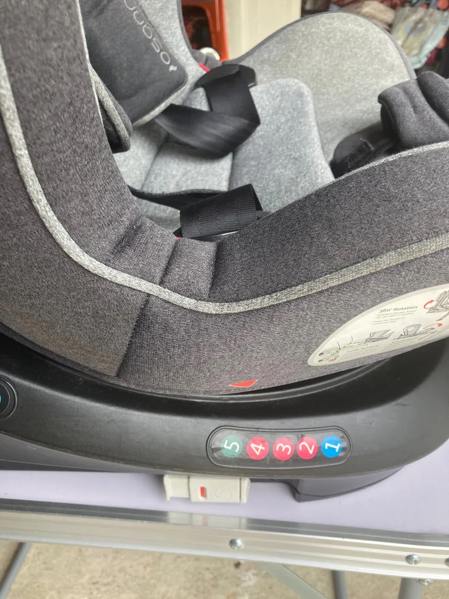 Child’s car seat - Image 3