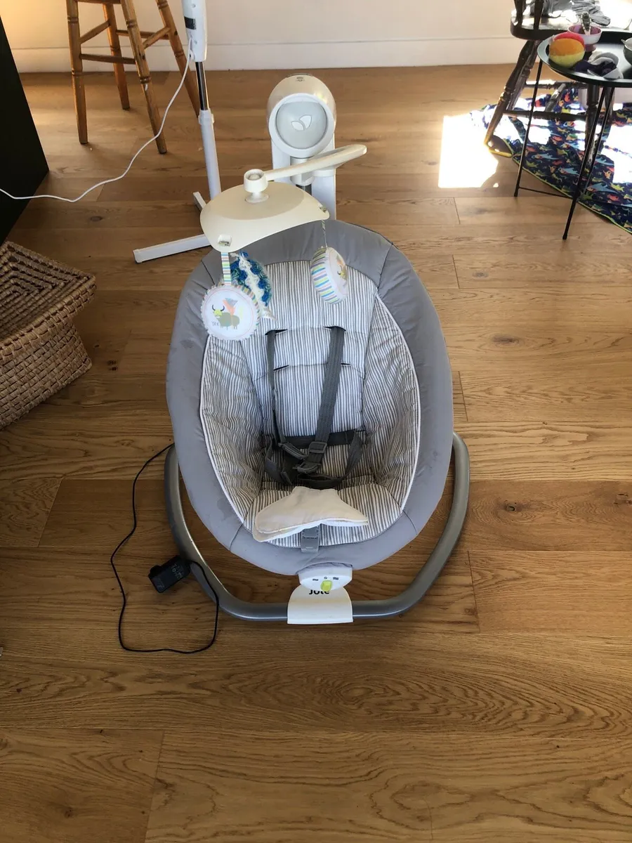 Baby swivel chair - Image 1