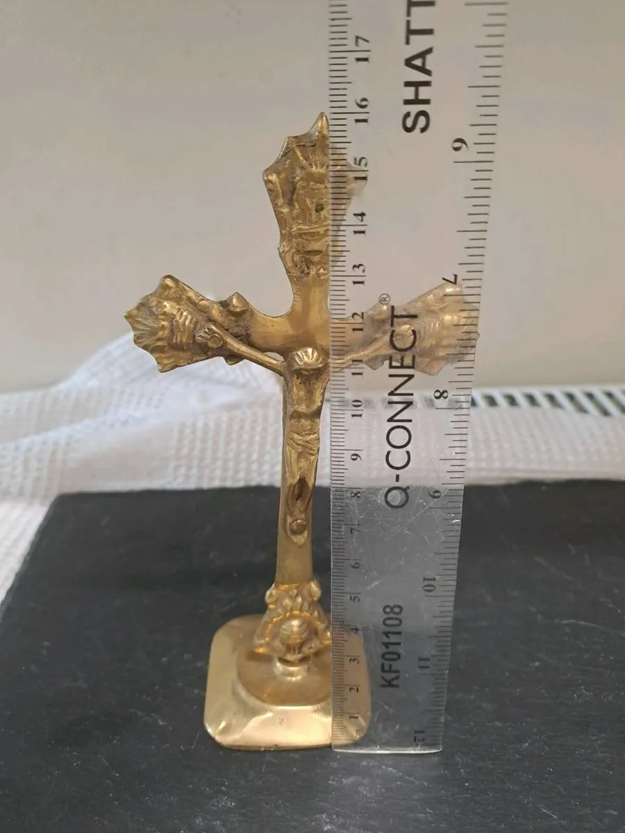 Vintage Brass Tabletop Crucifix – 15cm - Image 2