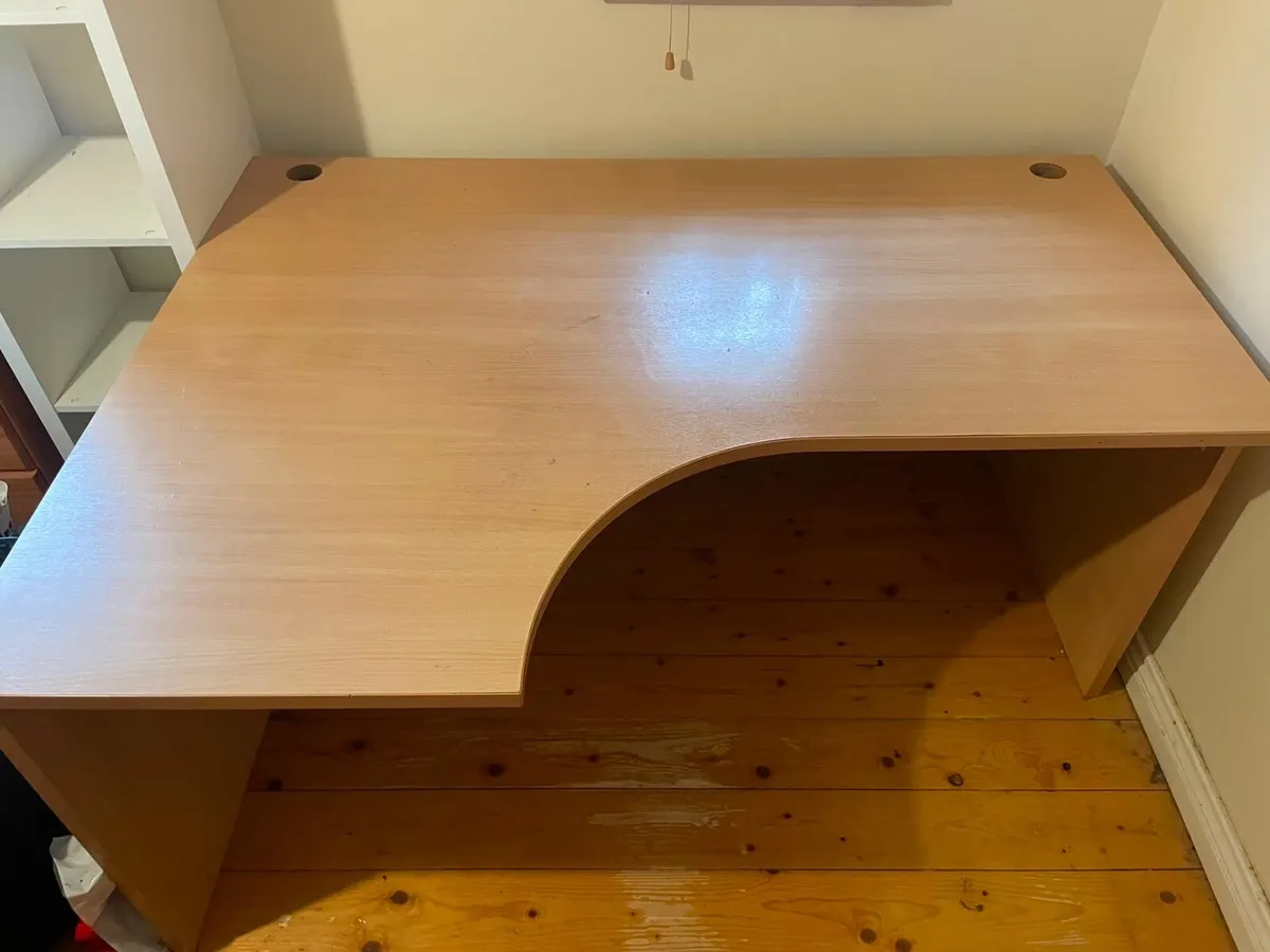 Desk - Image 2