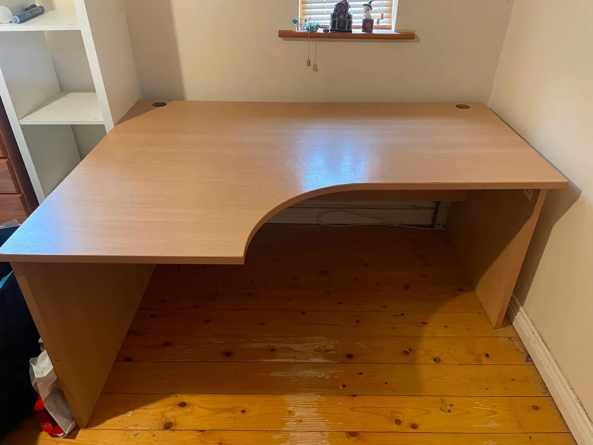 Desk - Image 3