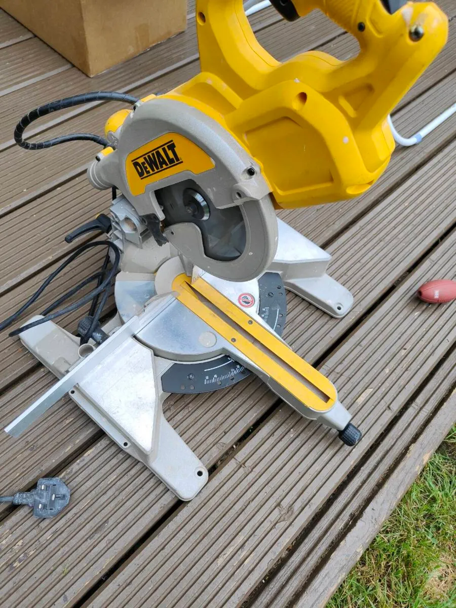 DeWalt mitre saw - Image 1