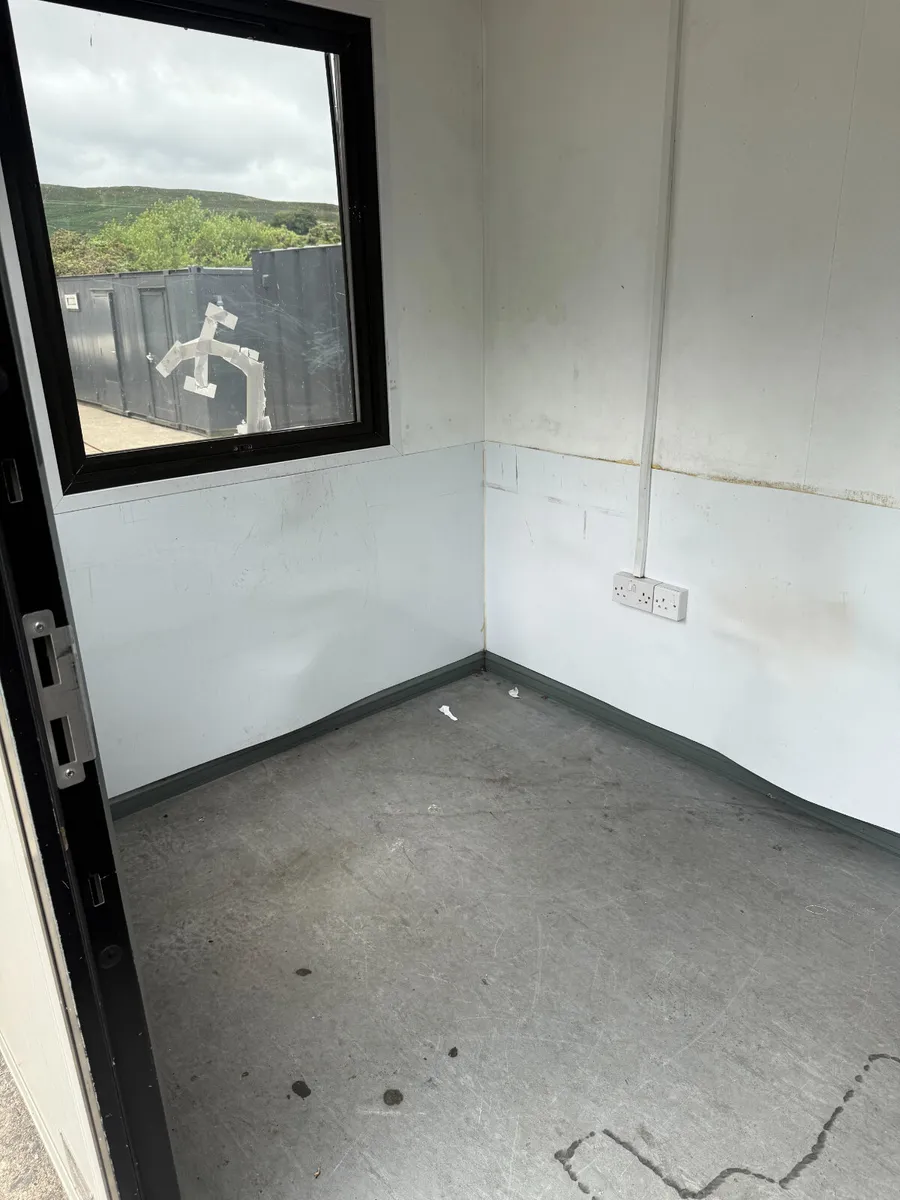 8ft x 6ft Portable Site Cabin / Office / Security - Image 3