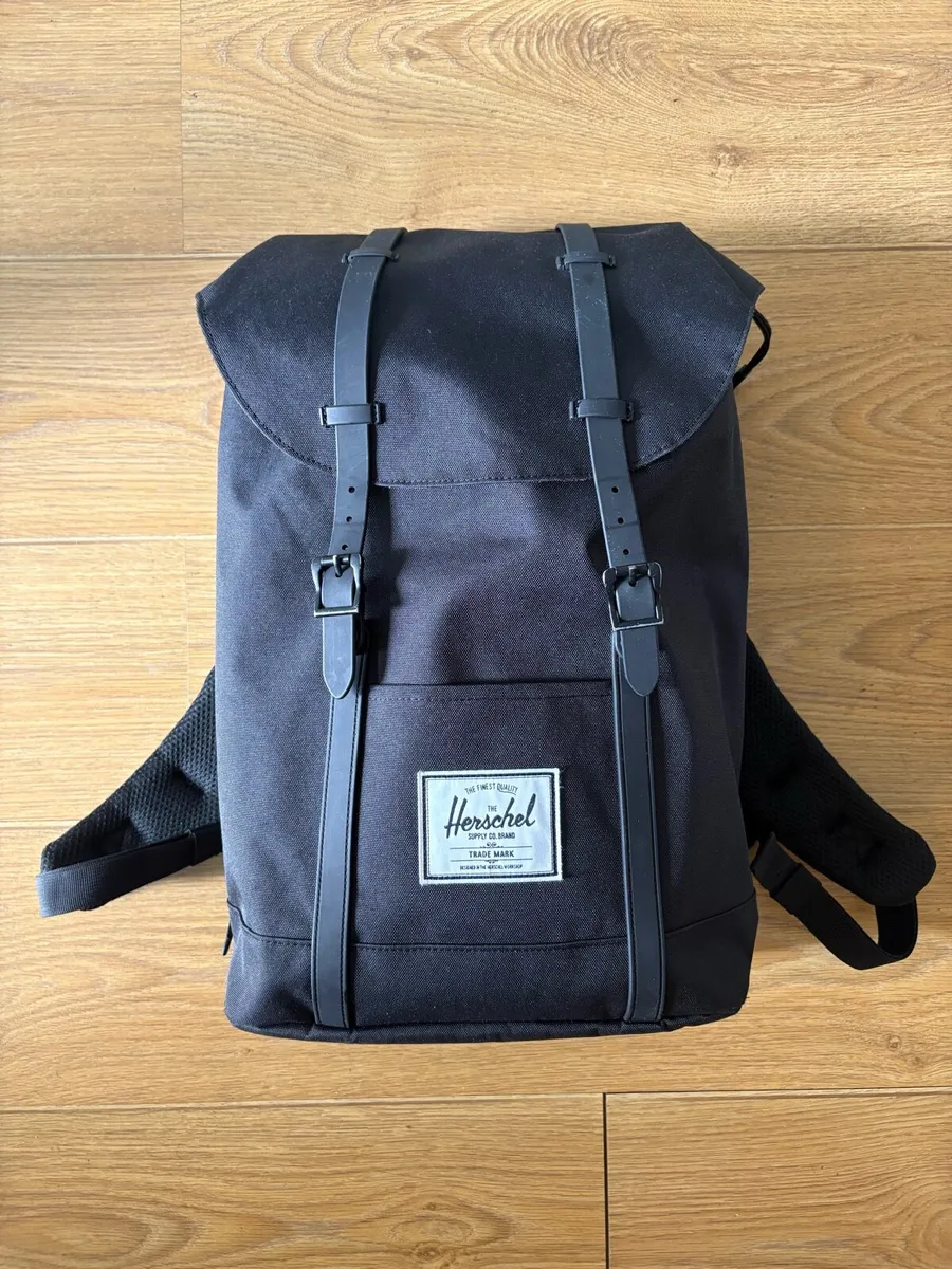Herschel Rucksack – Excellent Condition - Image 1