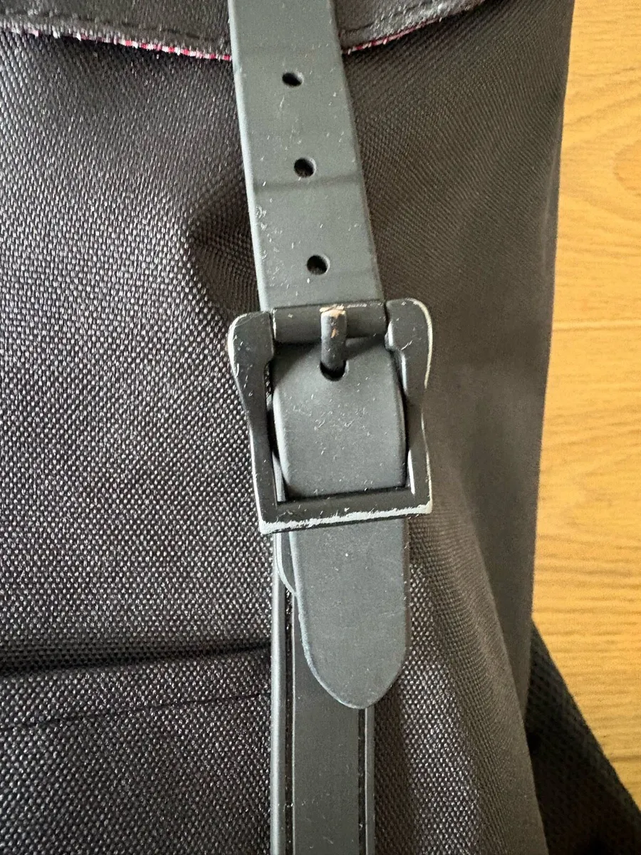Herschel Rucksack – Excellent Condition - Image 4