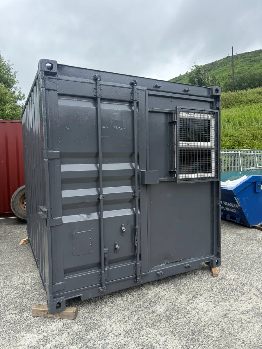 10ft x 10ft Insulated Storage Container - Image 1
