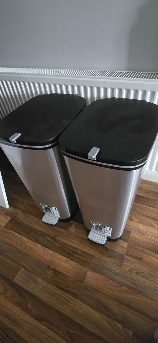 60l Bins
