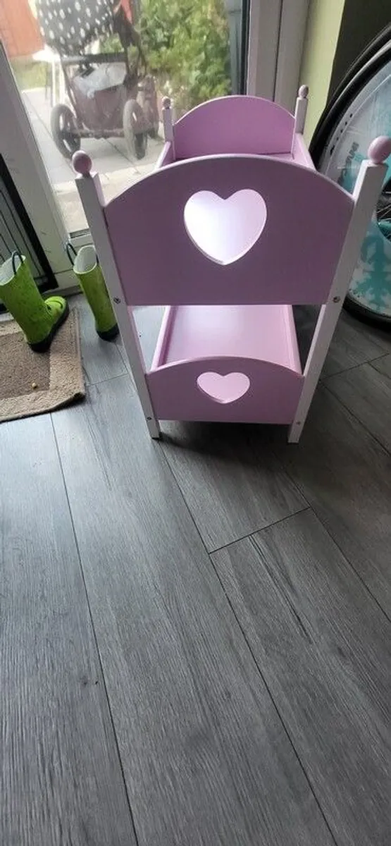 dolls bed - Image 1