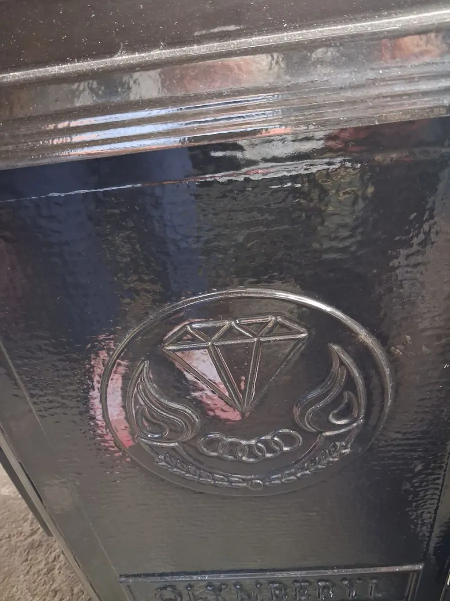 Stove with back boiler - Image 3
