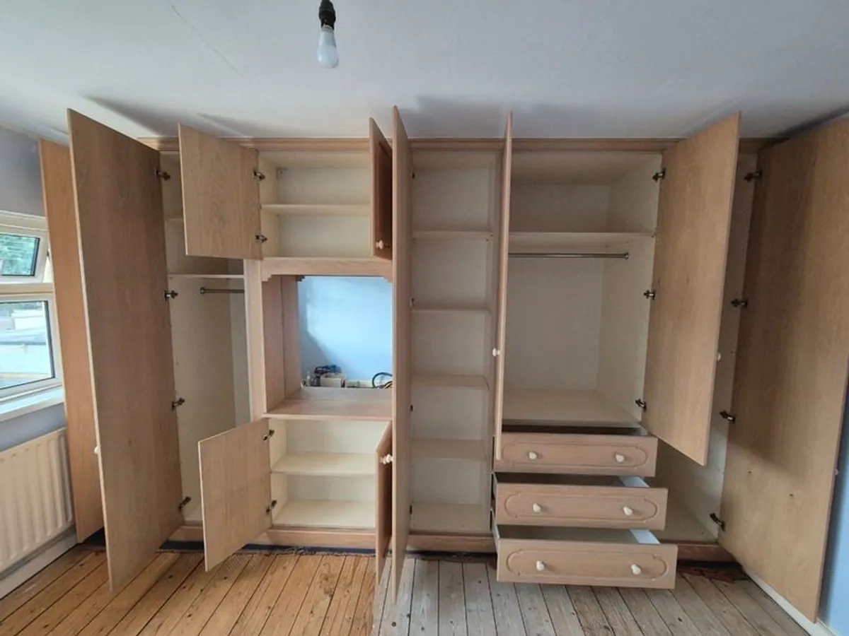 Built in wardrobe - Image 2