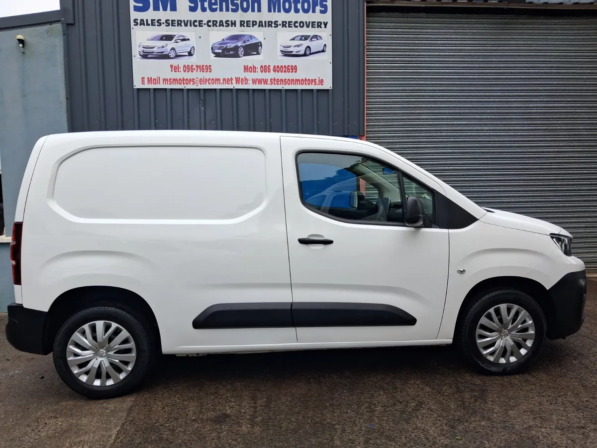 Peugeot Partner Professional 1.5hdi 100bhp 2022 - Image 2