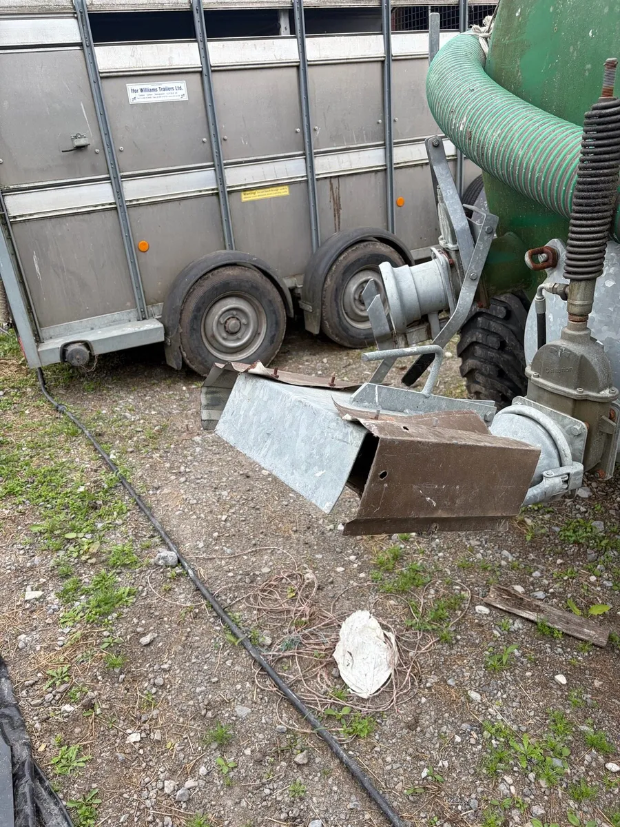 Slurry tanker - Image 4