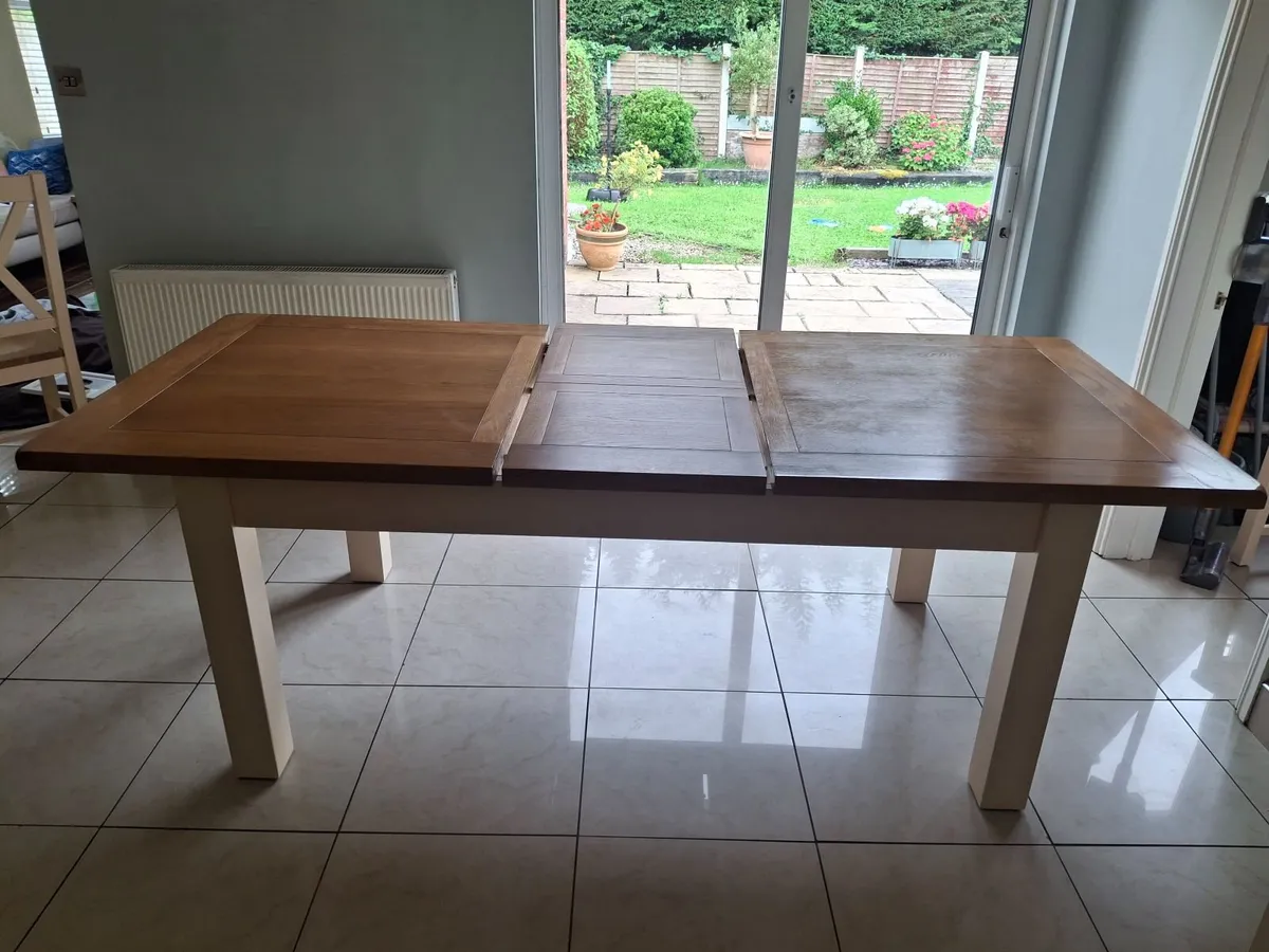 Expendable Dining table and chairs (cream) - Image 2