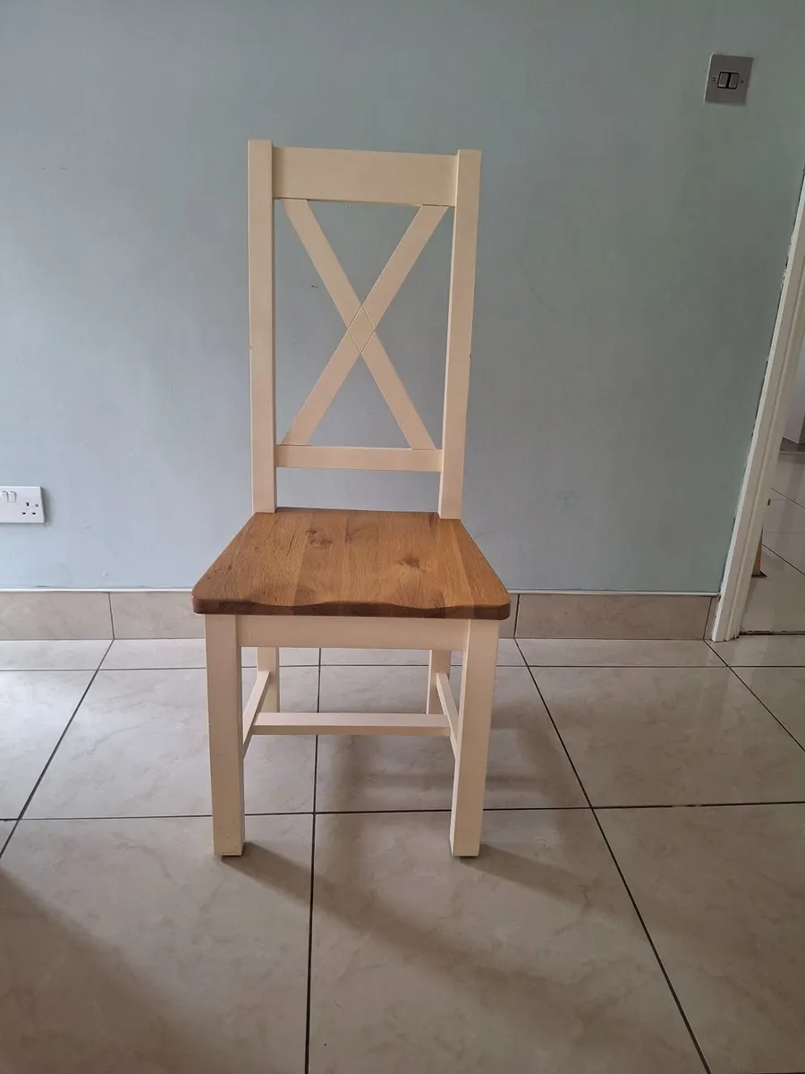 Expendable Dining table and chairs (cream) - Image 3