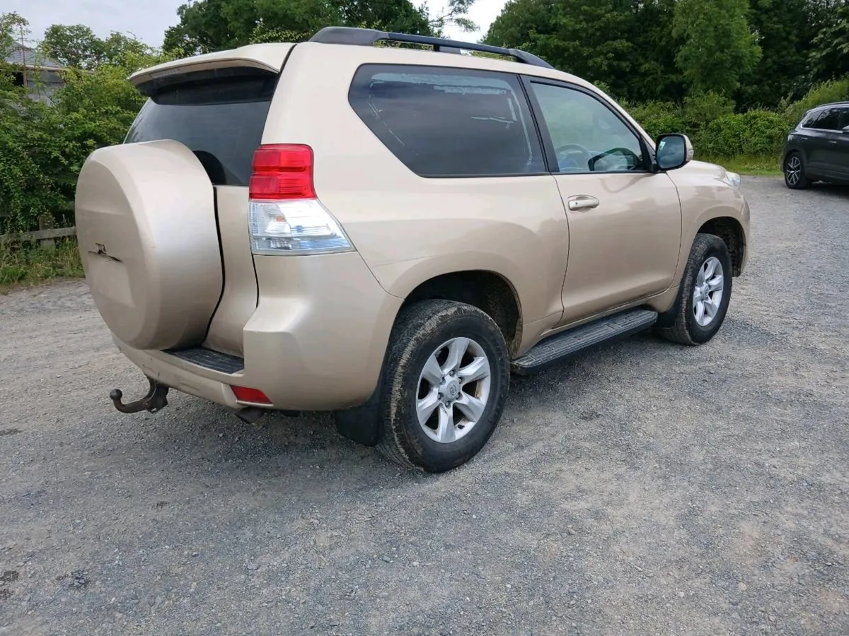 Toyota landcruiser - Image 2