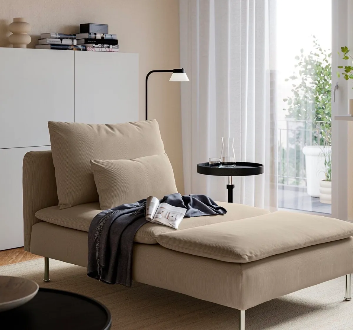 Chaise Lounge - Image 3