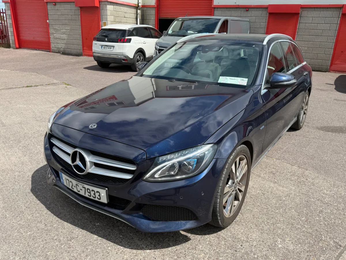 172 Mer c350 hybird driving well no damage - Image 4
