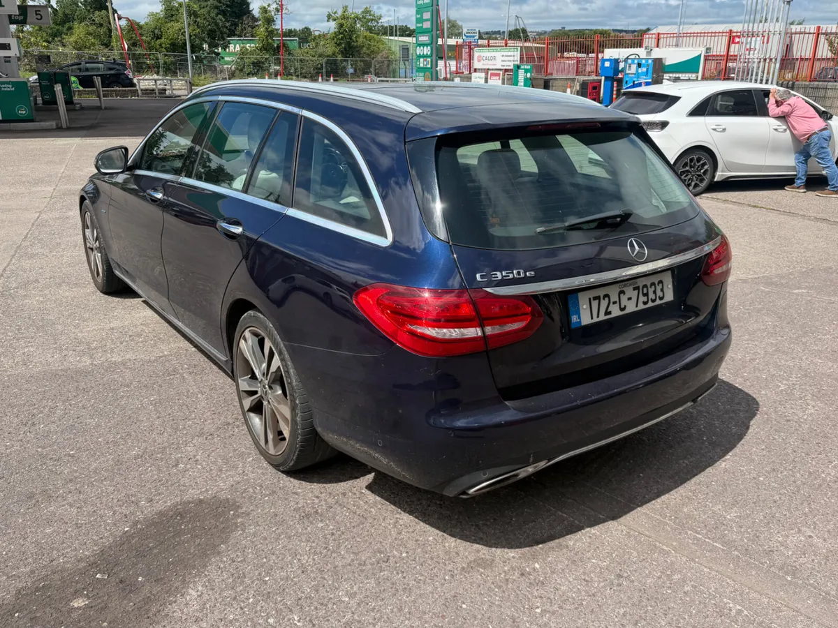 172 Mer c350 hybird driving well no damage - Image 3