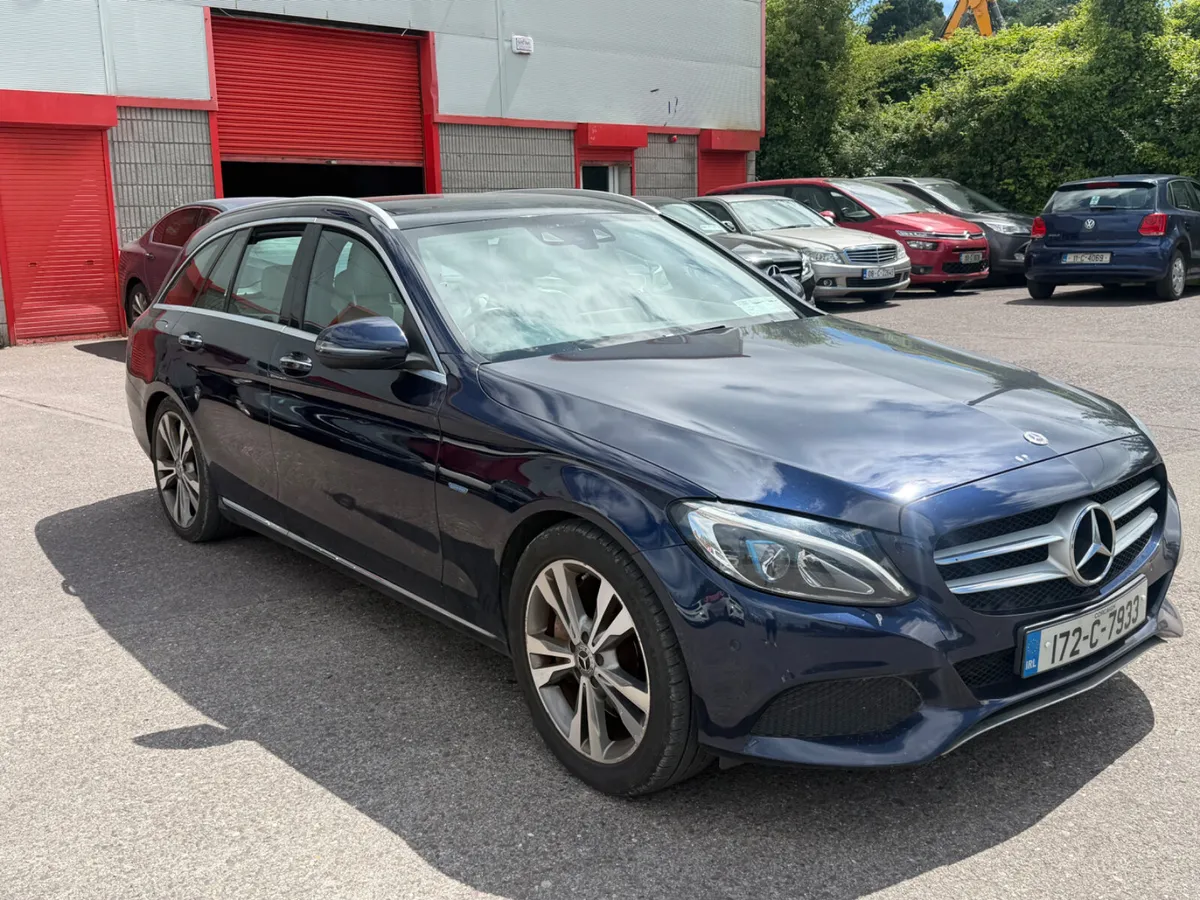 172 Mer c350 hybird driving well no damage - Image 1