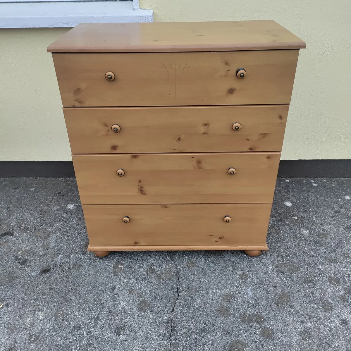Chest of drawers - Image 1