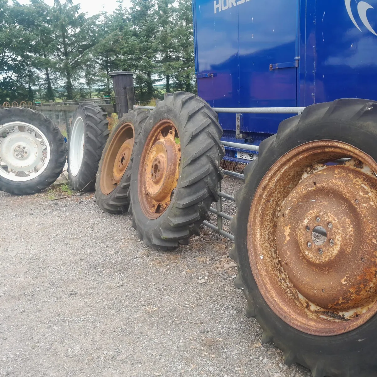 Ford tractor wheels - Image 1