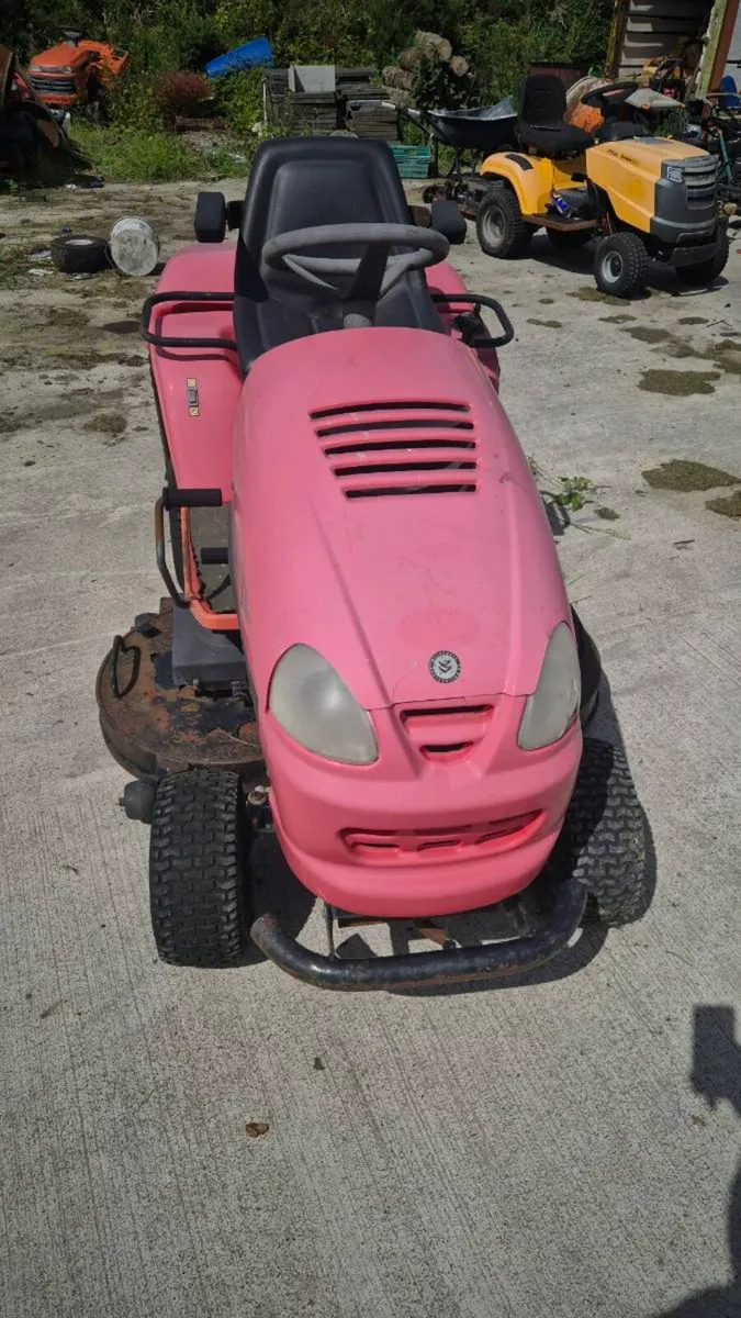 Ride on mower - Image 2