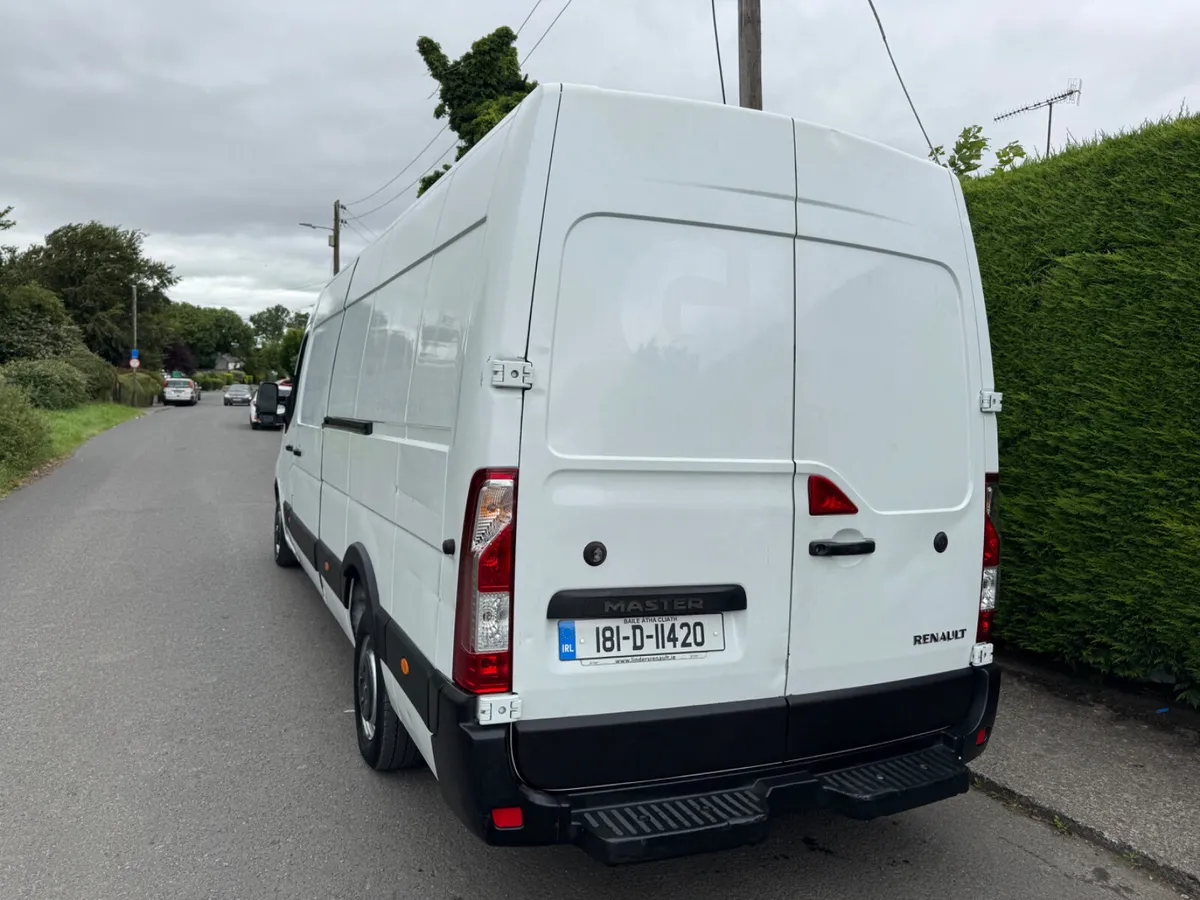 Renault Master lwb - Image 2