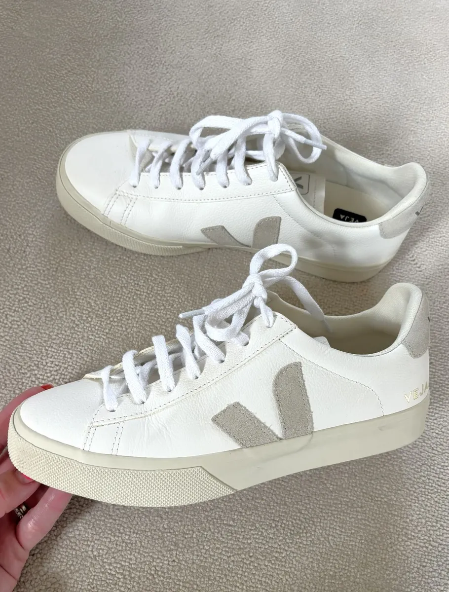 Veja Trainers - Image 2
