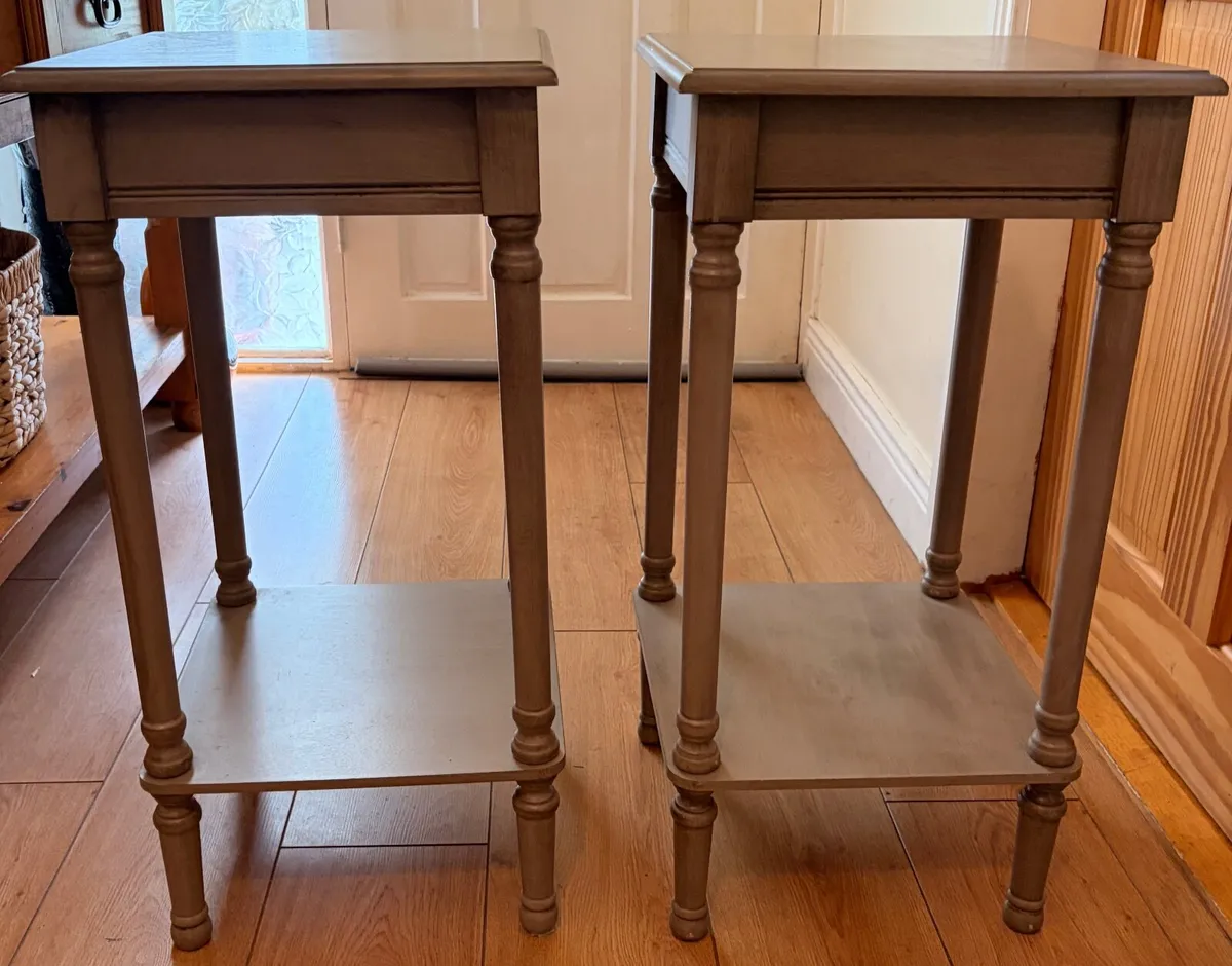 2 x Grey Pedestal Side Tables - Image 1