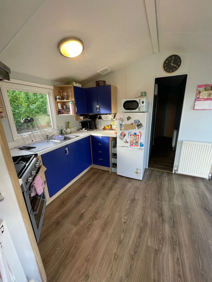 Willerby Westmorland 37 x 12 2 bed mobile home - Image 3