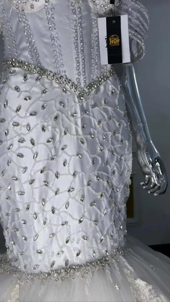 Wedding dress - Image 3
