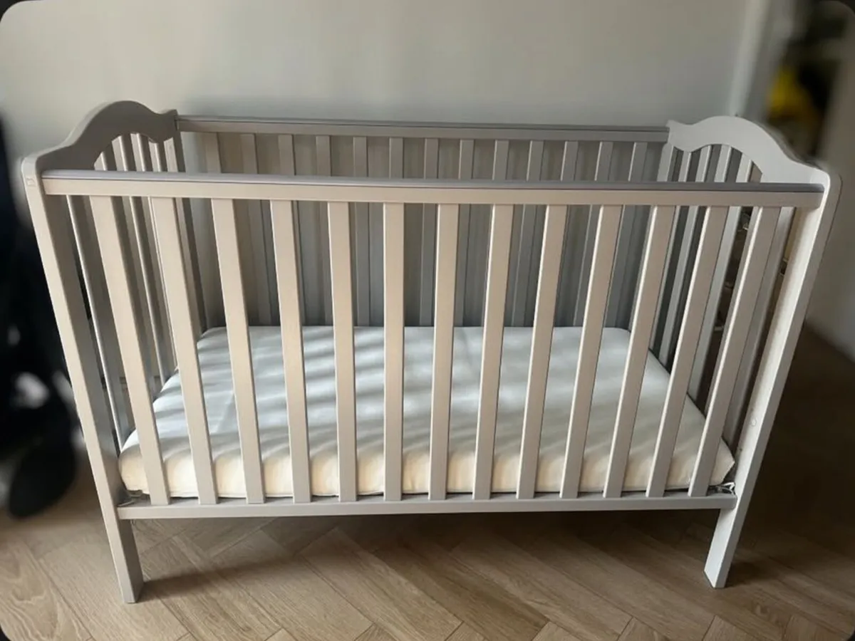 Large Baby Cot with Clean Mattress - Image 1