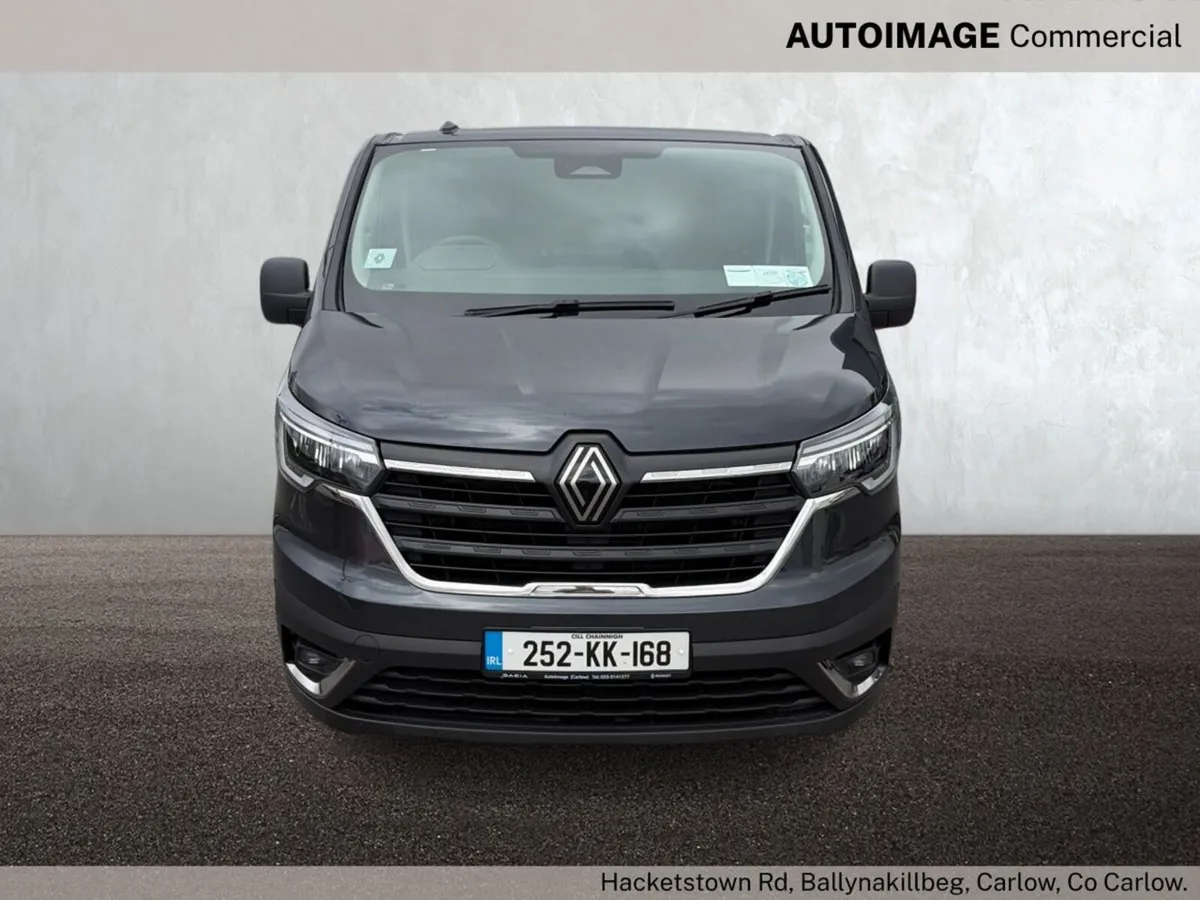 Renault Trafic START LWB IN BLACK - Image 2