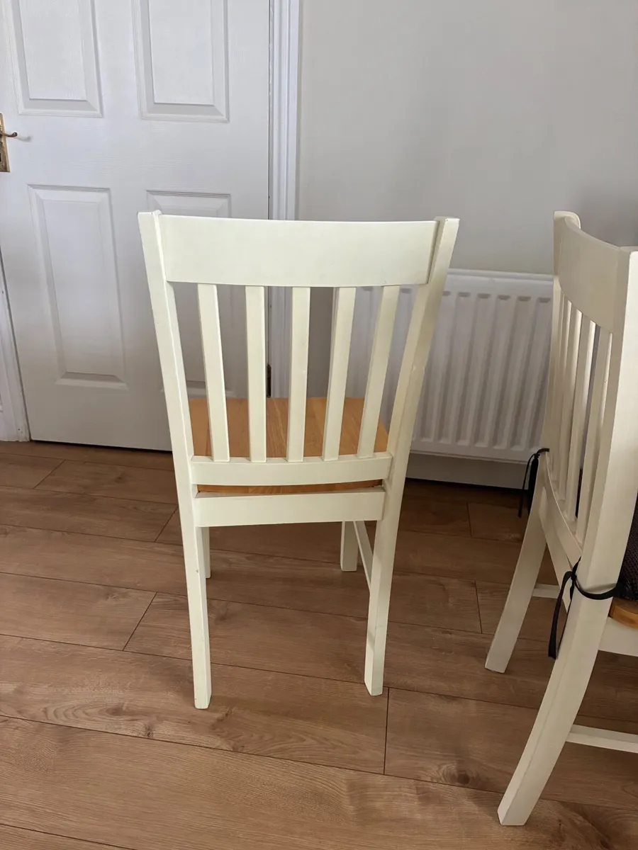 Dining chairs - Image 1
