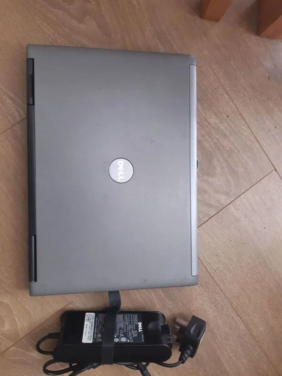 Dell lattidude 620D laptop for parts - Image 2