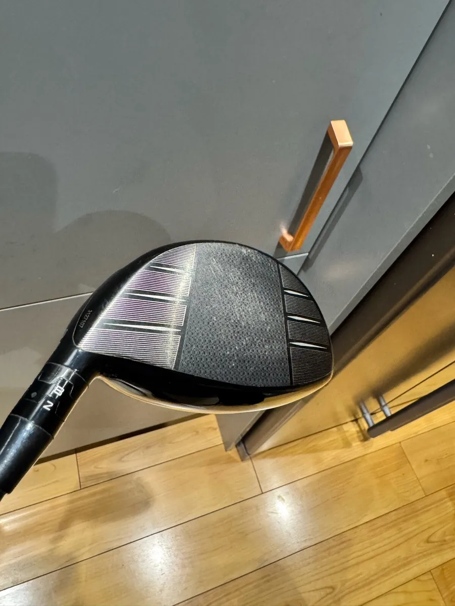 Titleist TSR3 driver Ventus Black Velocore+ - Image 2